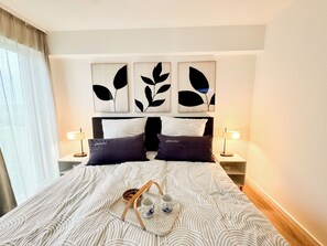 2 bedrooms, iron/ironing board, travel cot, free WiFi