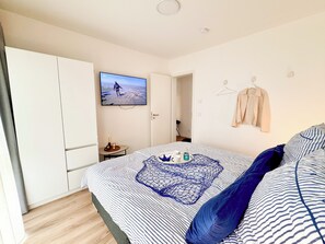 1 bedroom, iron/ironing board, free WiFi, bed sheets