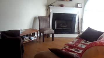 Smart TV, books, music library, stereo