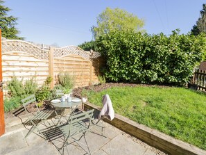 Outdoor dining - Little Barn (Stratford-upon-Avon)