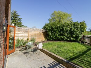 Outdoor dining - Little Barn (Stratford-upon-Avon)