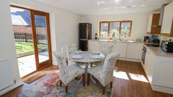 Máy rửa bát, dụng cụ nấu nướng/bát dĩa/dao nĩa