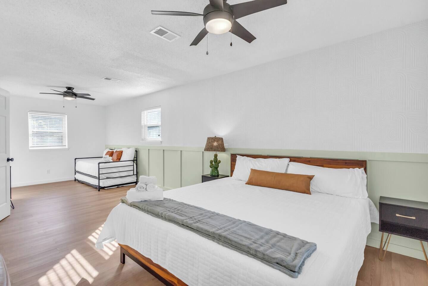 3 bedrooms, iron/ironing board, travel crib, WiFi