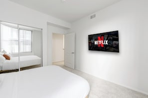 2 chambres, fer et planche à repasser, lit parapluie, Wi-Fi gratuit
