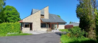 Large house near Mur de Barrez