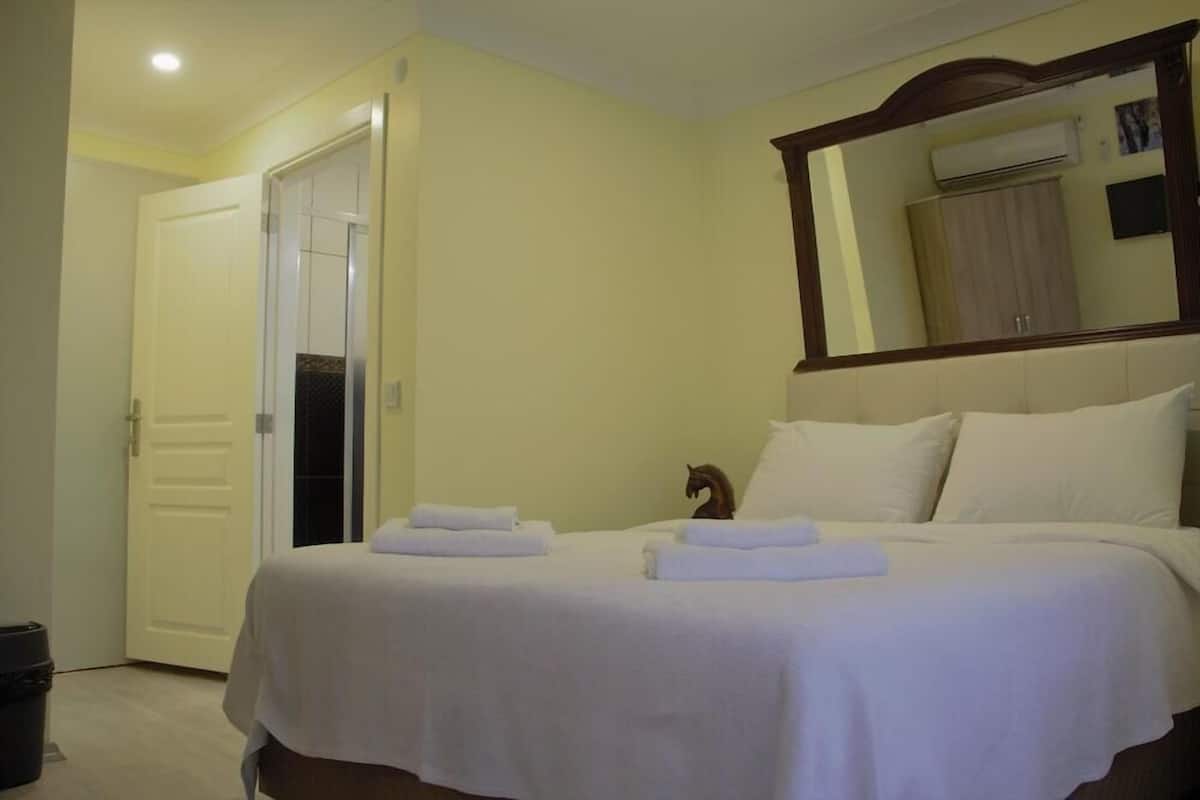 1 bedroom, free WiFi, bed sheets