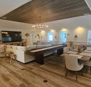 Interior - The Riverhouse (Jacksonville)