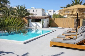 Seasonal outdoor pool - Margarita Hotel & Suites (Santorini)