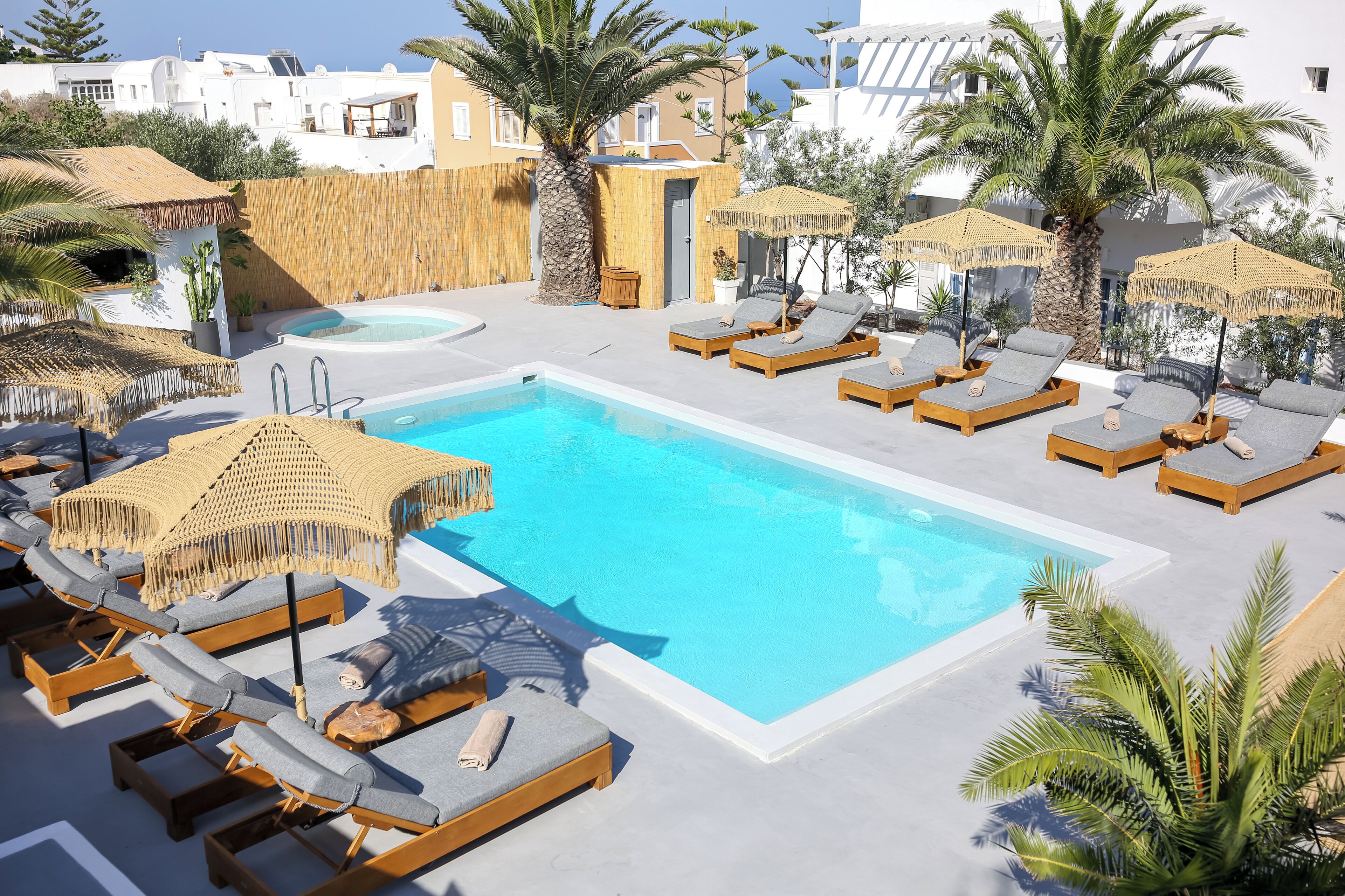 Piscine extérieure (ouverte en saison)