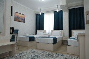 Desk, laptop workspace, soundproofing, iron/ironing board - HOTEL MERCURI MERIDIAN (Bukhara)