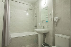 Bathroom - HOTEL MERCURI MERIDIAN (Bukhara)