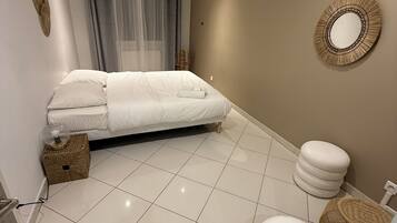 4 bedrooms, WiFi, bed sheets