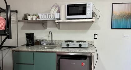 Studio 5 minutes from the airport