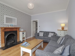 Living area - 6 New Street (Elgin)