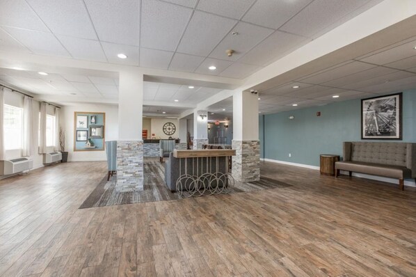 Lobby - Chic 1BR Condo | Oak Ridge Branson Pool Escape (Branson)