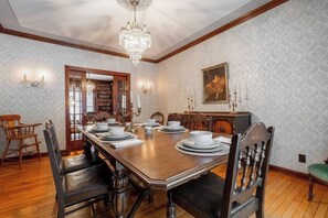 Dining - Hôtel à la maison - Manoir le Française avec spa (Cookshire-Eaton)