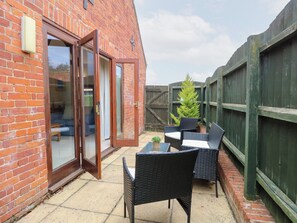Cottage | Terrace/patio - Willow (Dereham)