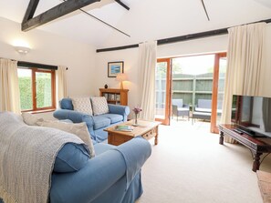 Cottage | Living area - Willow (Dereham)