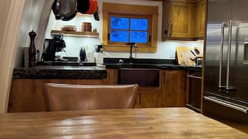 Réfrigérateur, four, plaque de cuisson, lave-vaisselle