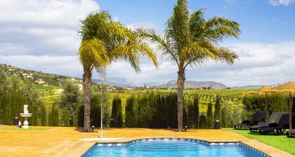 Cubo's Cid & Ruiz Olivar Rural House / private pool / air conditioning / BBQ