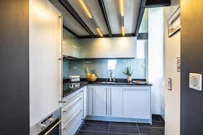 Fridge, microwave, oven, dishwasher