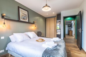 3 bedrooms, iron/ironing board, free WiFi, bed sheets