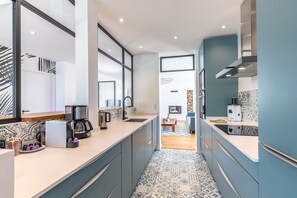 Køleskab, mikrobølgeovn, ovn, opvaskemaskine