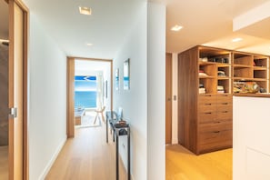 Interior - Sunset - Vue exceptionnelle sur l'océan (Biarritz)