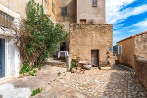 Terrace/patio - U Fragnu - A 10min de L'Ile-Rousse (Santa-Reparata-di-Balagna)