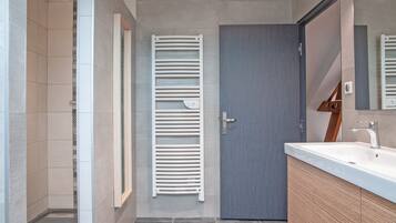 Hair dryer, towels