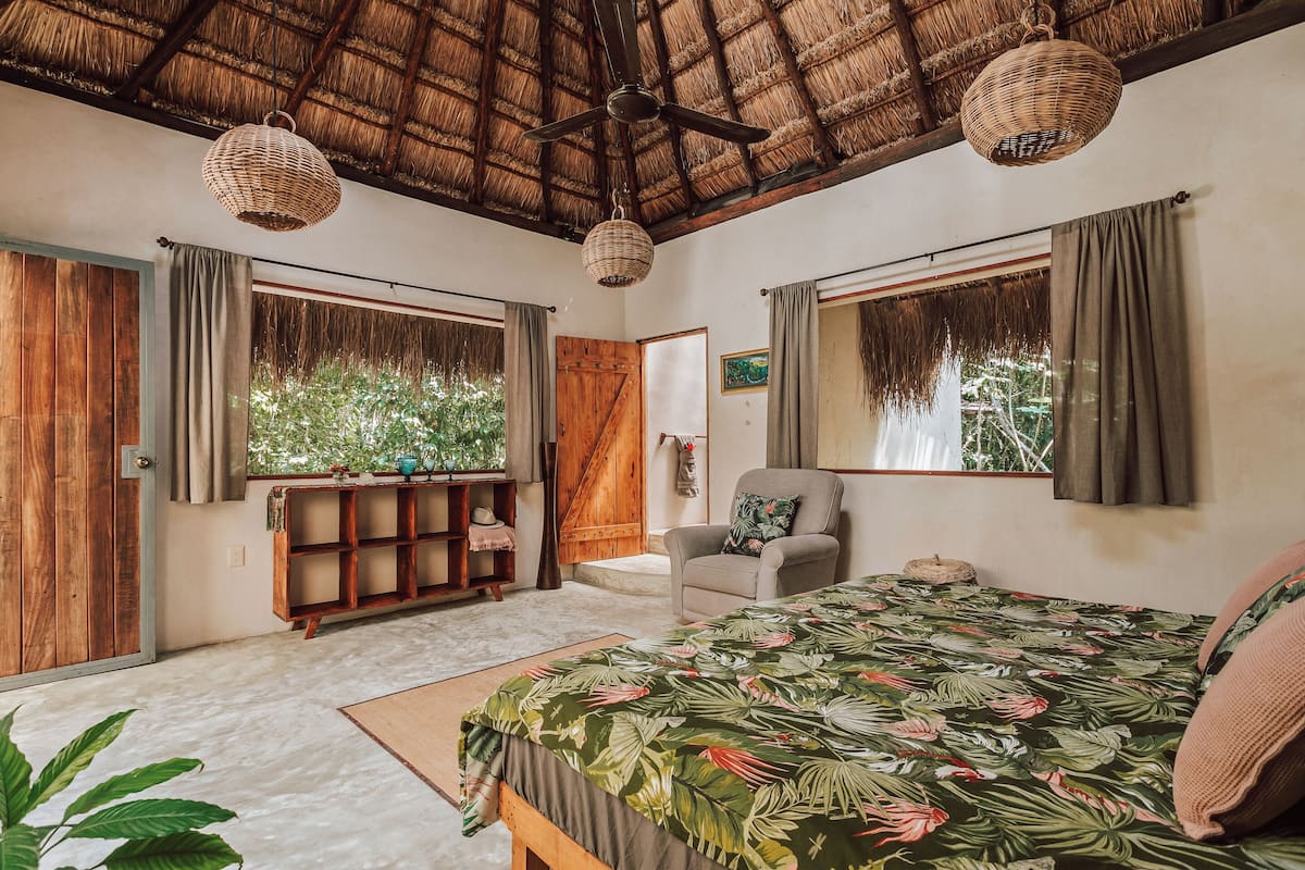 8 bedrooms, free WiFi