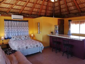 1 dormitorio, caja fuerte, tabla de planchar con plancha y wifi