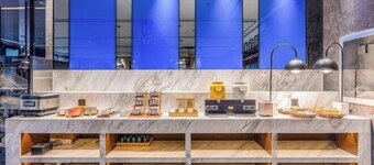 Super 8 Collection Hotel (Lanzhou Railway Station Hongxingxiang Subway Station)