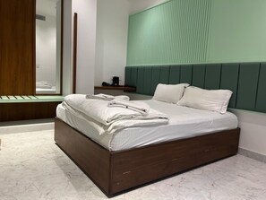 Traditional-Zimmer | Schreibtisch, kostenloses WLAN