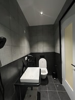 Ducha, toallas y jabón