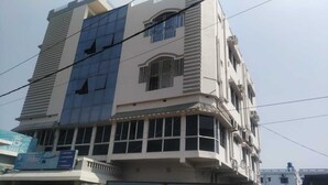 施設の正面