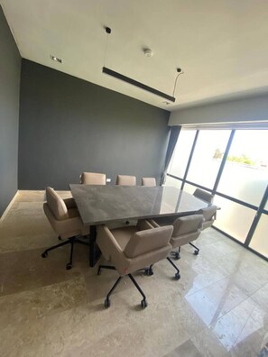 Dining - DEPA In front of the Hospital EL FARO DEL MAYAB (Mérida)