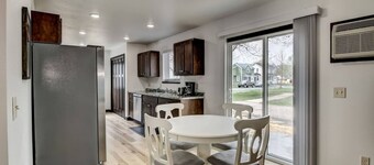 Franklin House. Minutes from Downtown Eau Claire