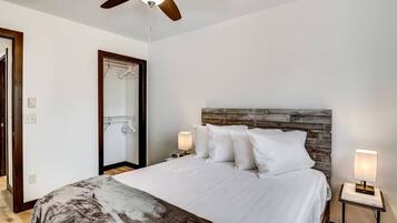 2 bedrooms, iron/ironing board, WiFi, bed sheets