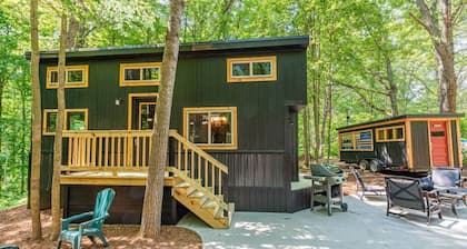 River Retreat Tiny Homes:Wood Sauna/Rec Room/River