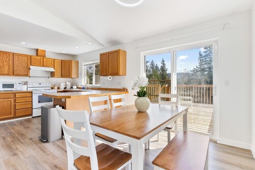 3-bedroom cozy getaway home