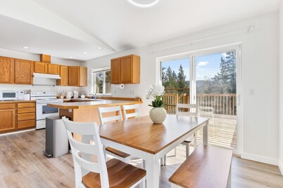 3-bedroom cozy getaway home