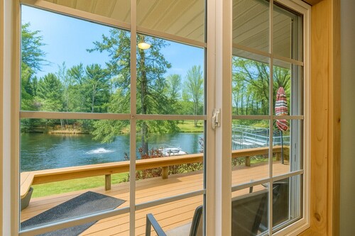 Lake Holcombe Waterfront Escape