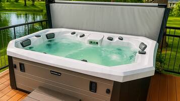 Bañera de hidromasaje exterior