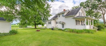 Grandma`s Place/Country Home in the City