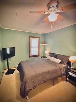 3 quartos, ferros/tábuas de passar roupa, Wi-Fi, roupa de cama