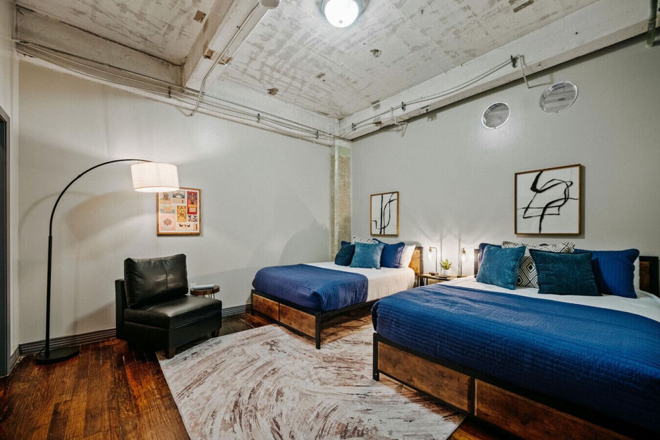 1 bedroom, desk, free WiFi, bed sheets