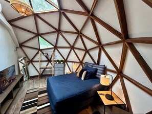5 quartos, ferros/tábuas de passar roupa, Wi-Fi, roupa de cama
