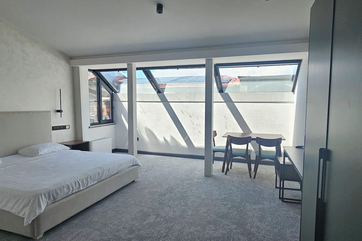 Studio Deluxe, vue ville