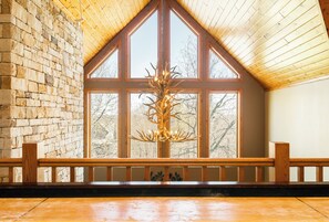 Interior - Hot Tub, Pool Table, Poker, Ping Pong: Big Sky (McHenry)